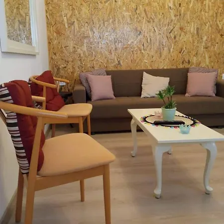 Modern Apartment *